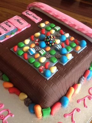 6 Cakes to Make You Love/Hate Candy Crush Even More 