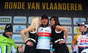 Cyclist Peter Sagan Pinches a Girl's Bottom, Apologizes after Criticism