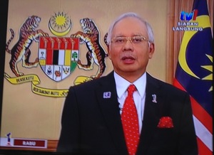 [BREAKING] Rumours Say Najib Will Dissolve Parliament Today #PRU13