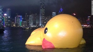 [NEW UPDATE] The Hong Kong Rubber Duckie: Someone Killed It
