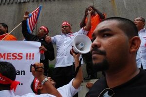 Another Anwar Gay Sex Photos: Anwar Denies, Blames UMNO